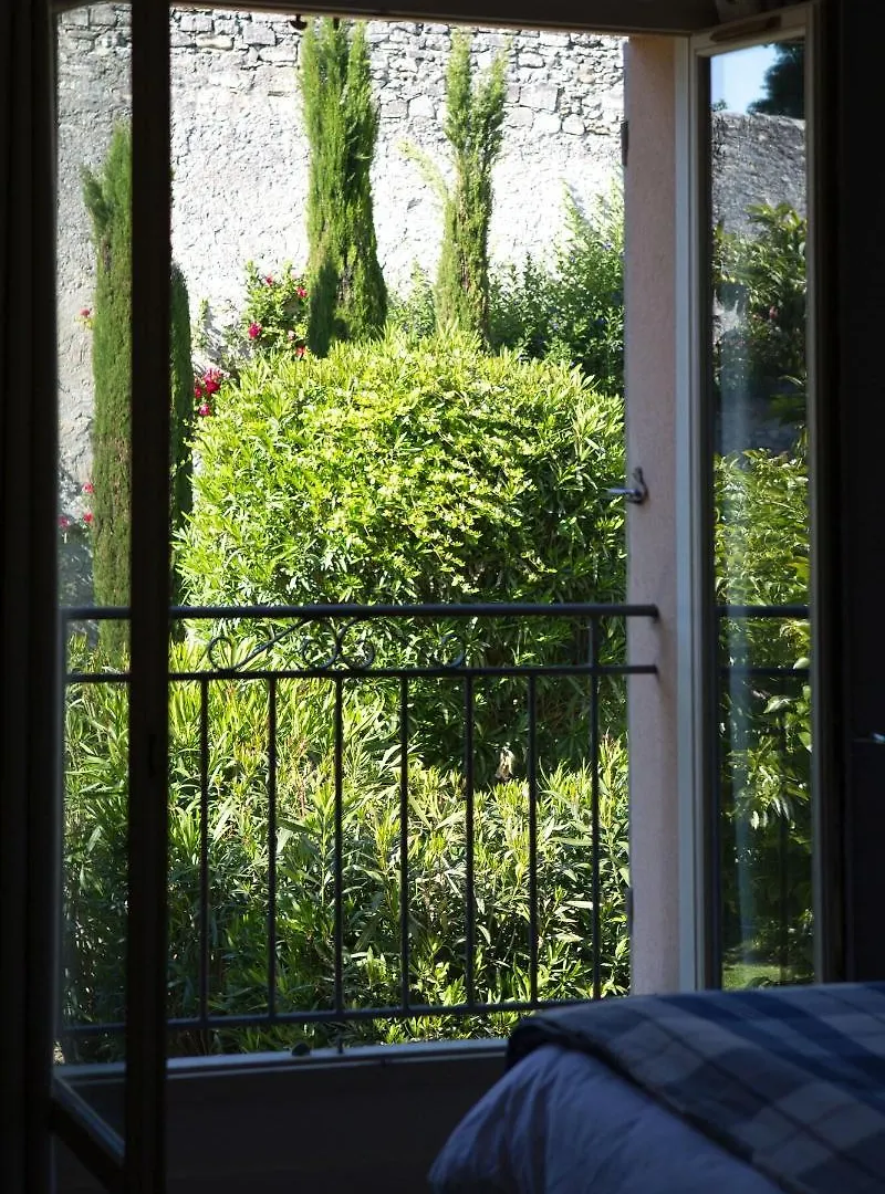 Les Jardins De La Livree Bed & Breakfast Villeneuve-les-Avignon 3*,  France