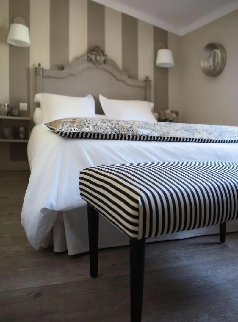 Les Jardins De La Livree Bed & Breakfast Villeneuve-les-Avignon France