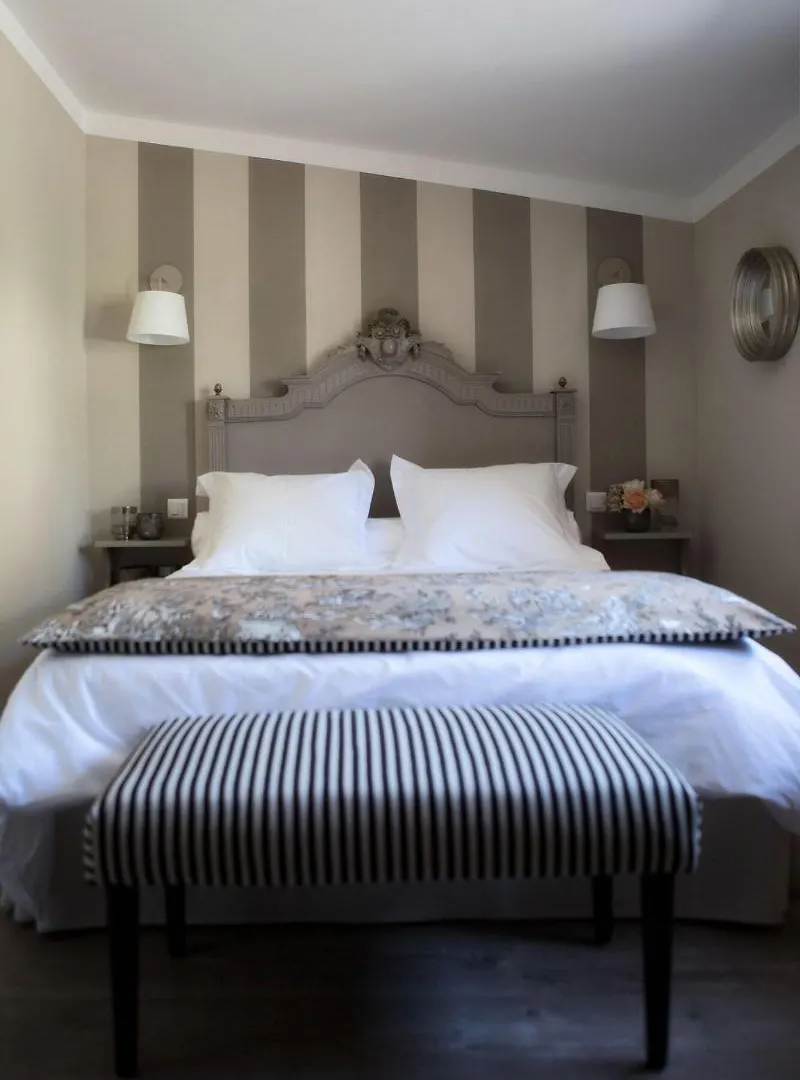 ***  Les Jardins De La Livree Bed & Breakfast Villeneuve-les-Avignon France