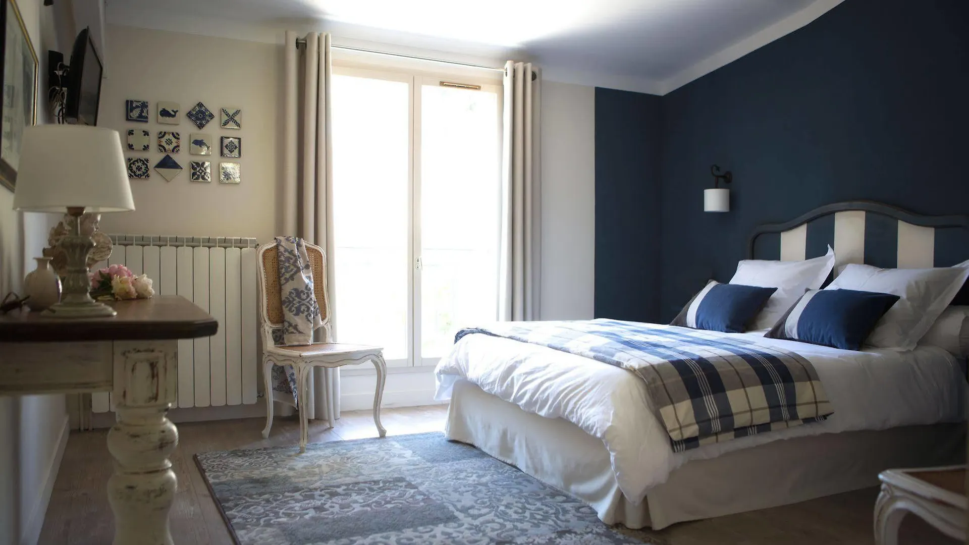 Les Jardins De La Livree Bed & Breakfast Villeneuve-les-Avignon 3*,  France
